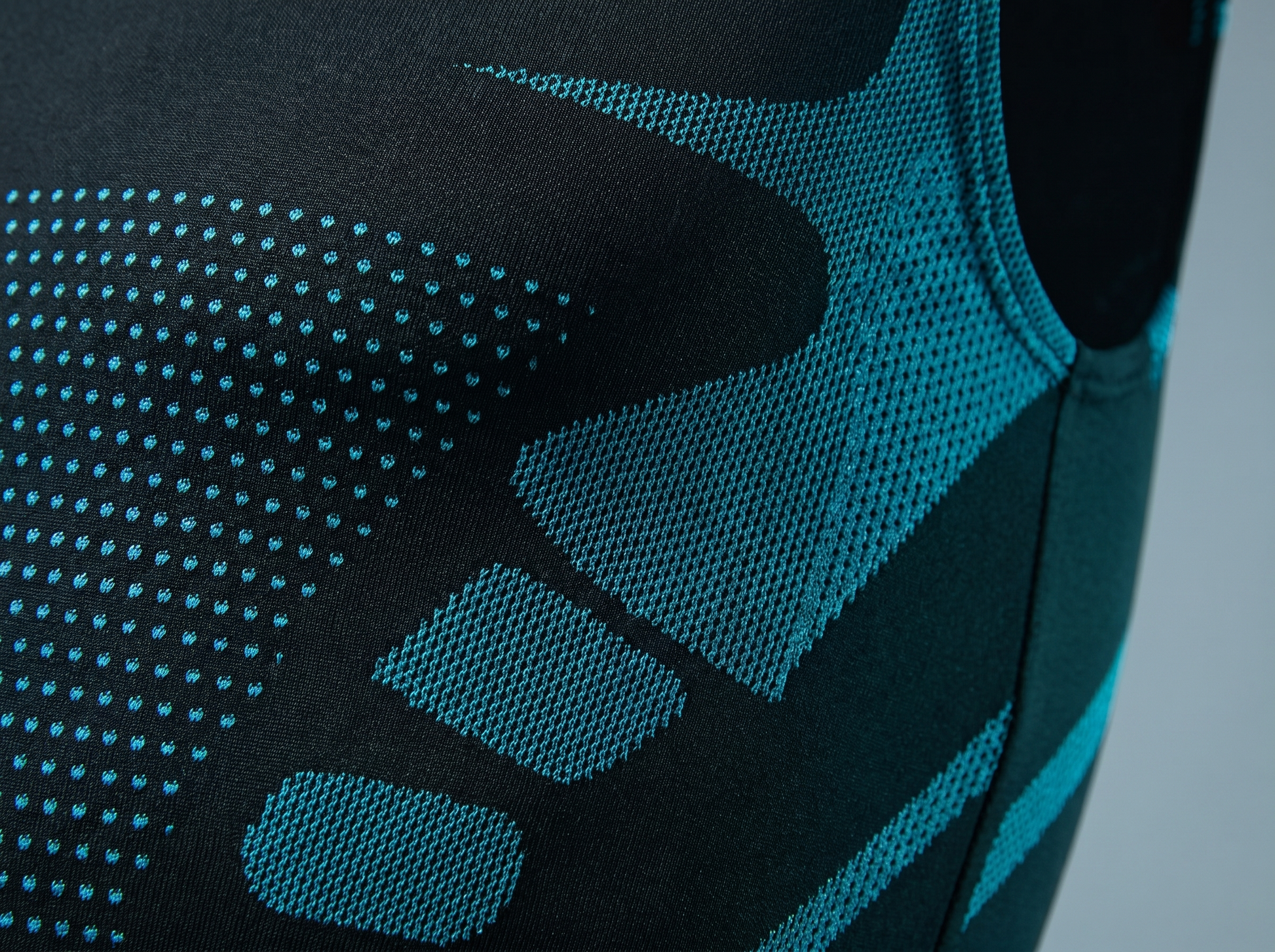 Breathable ice-silk knit fabric detail